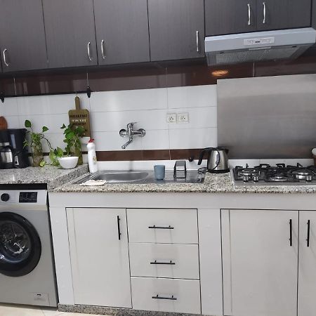 לאראש Moderne Appartement מראה חיצוני תמונה