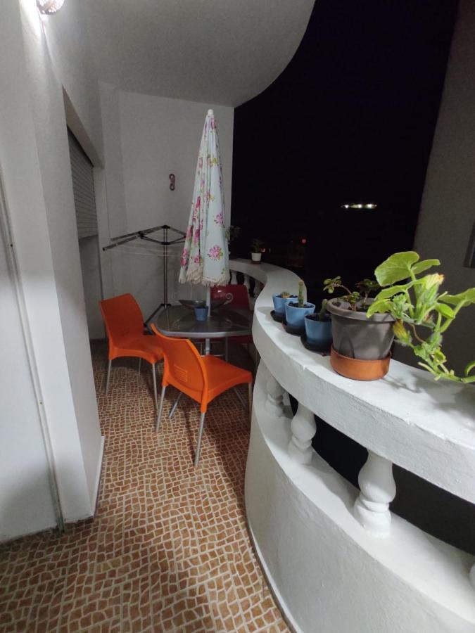 לאראש Moderne Appartement מראה חיצוני תמונה
